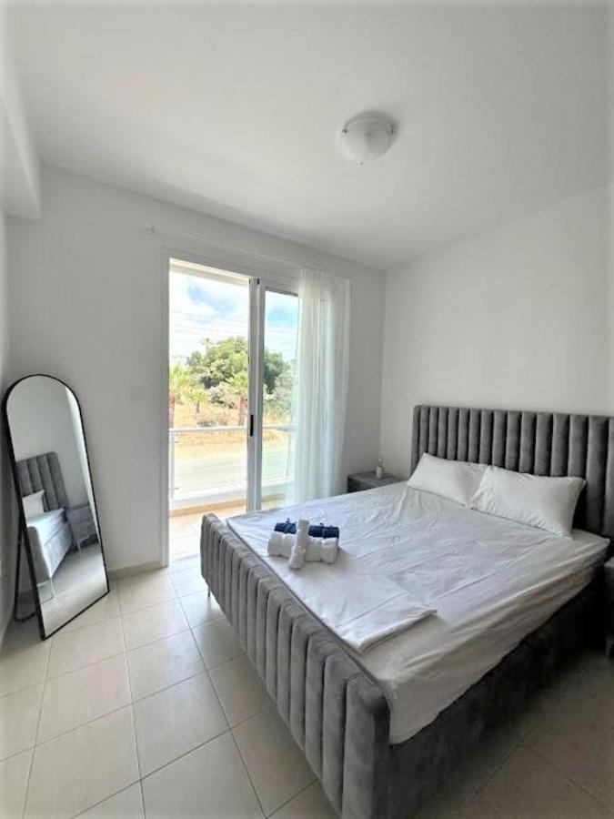 H&O Alina Sunset Apartment Paphos Ngoại thất bức ảnh