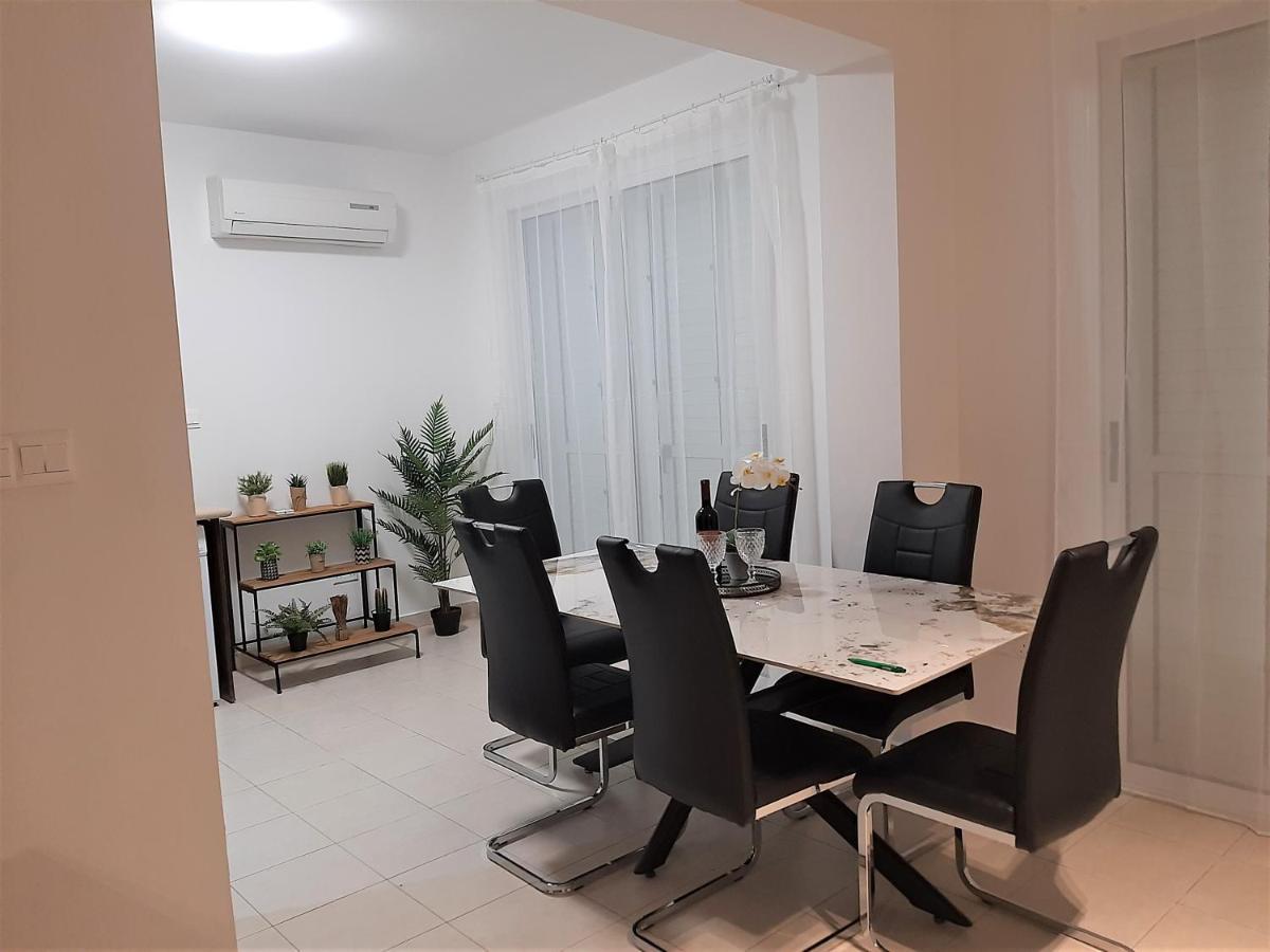 H&O Alina Sunset Apartment Paphos Ngoại thất bức ảnh
