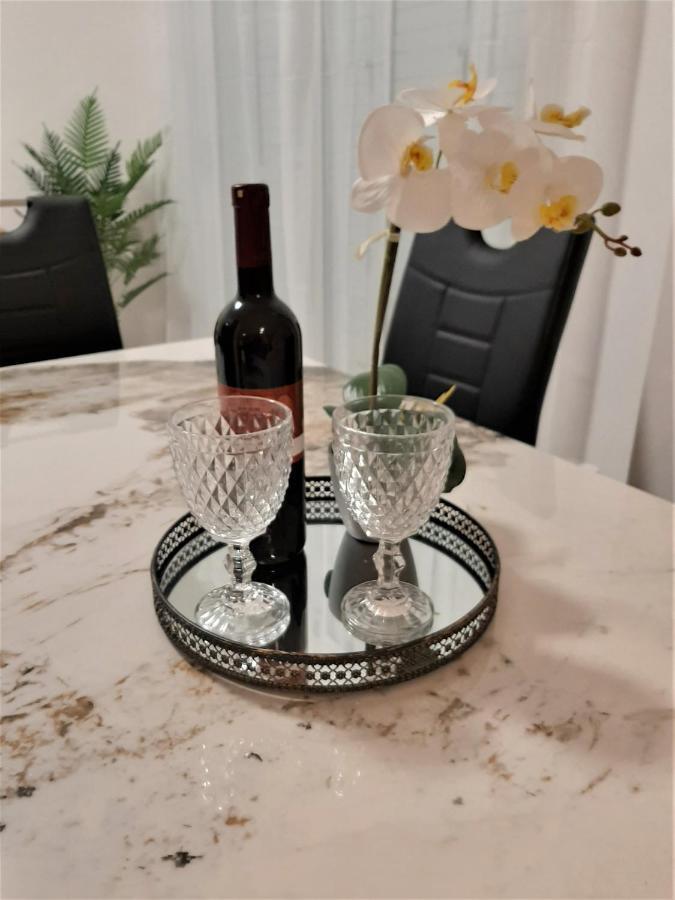 H&O Alina Sunset Apartment Paphos Ngoại thất bức ảnh